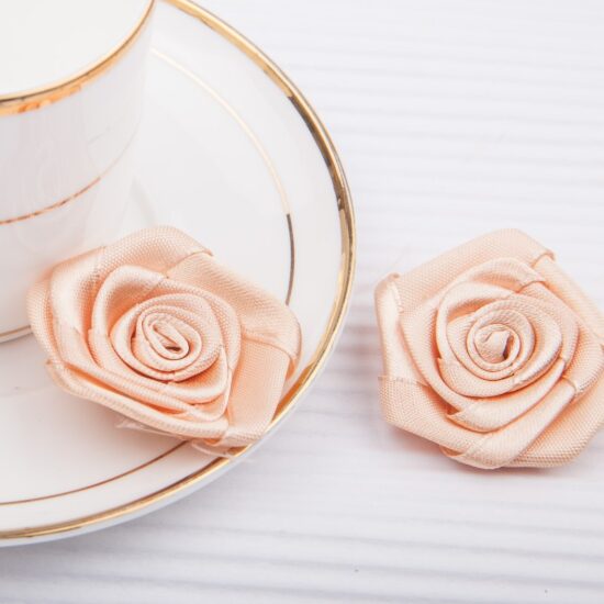 4cm handmade satin ribbon rose for DIY and garment decoration