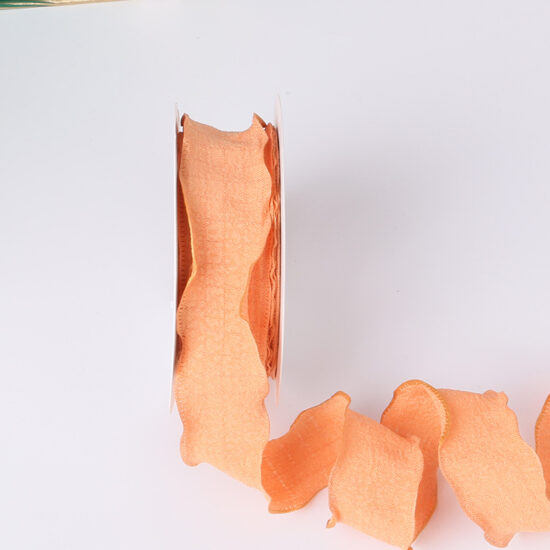 Ruffled elastic organza ribbon with wavy edges for cake and bouquet decoration