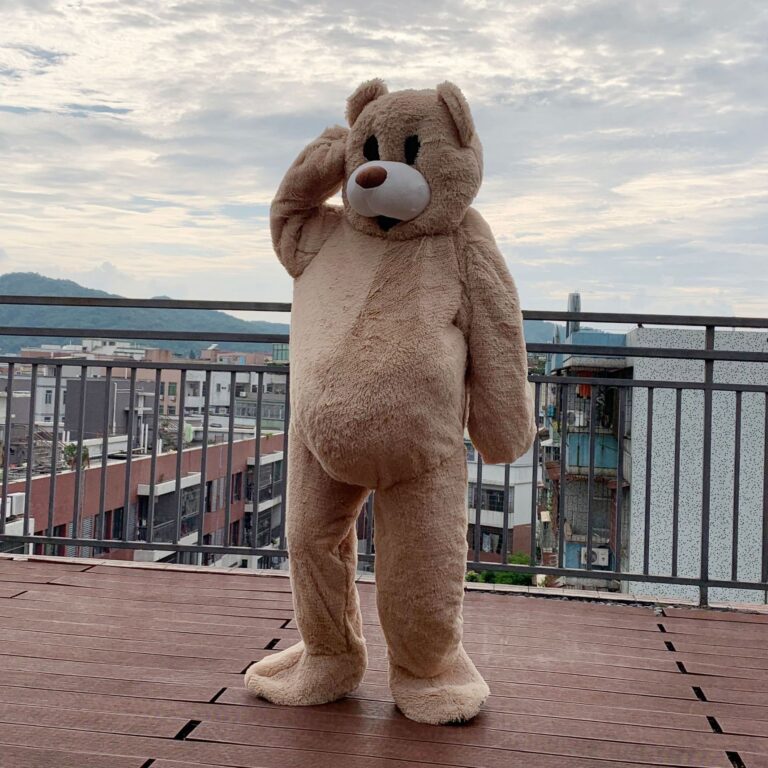 Giant Teddy Bear Mascot Costume – Plush Walking & Dancing Suit for Events